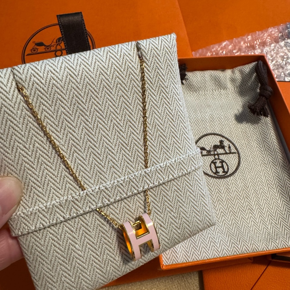 NWT Hermes pop h Necklace rose dragee